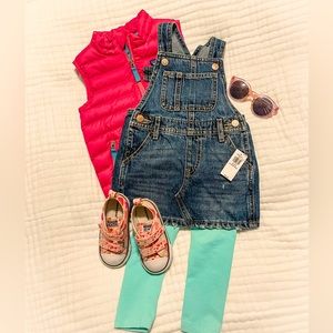 NWT 🏷️ - 18-24 month denim jumper - slight distressing for a super cute look!💜